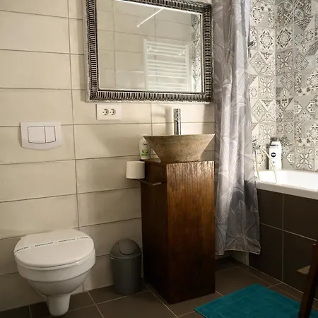 דירה Mirvana Metheor Executive