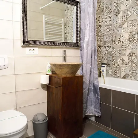 Mirvana Metheor Executive Apartman *